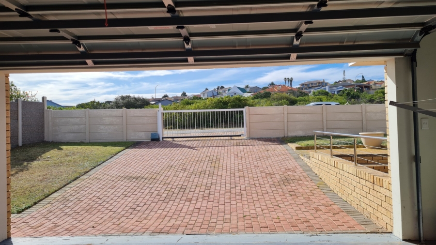 3 Bedroom Property for Sale in Dana Bay Western Cape